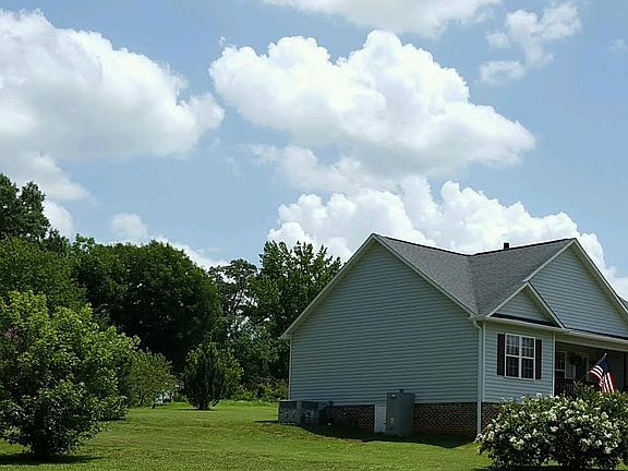 2nd image of 605 Audrey Ln