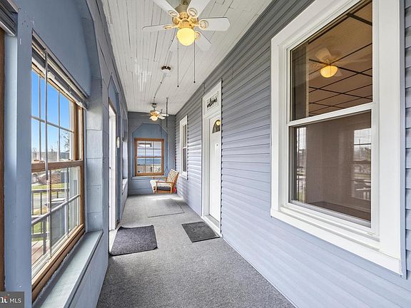 4th image of 4206 Baltimore St