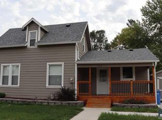 524 S Grant Ave, Madison, SD 57042