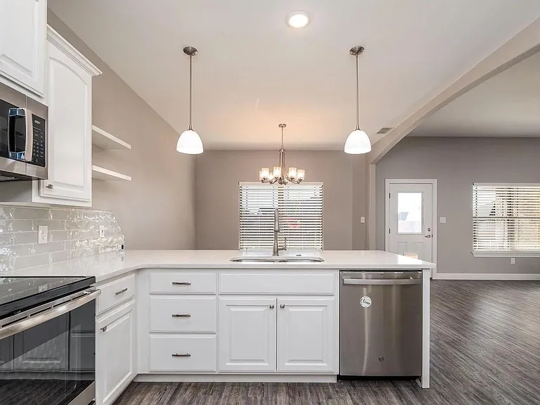 237 Carriage Hills Pkwy — Photo 4