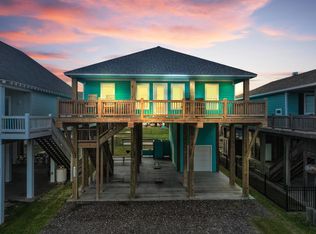 1221 Gulf Rd, Crystal Beach, TX 77650