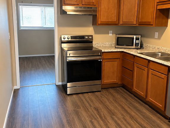3rd image of 1015 S 1st St Unit 25