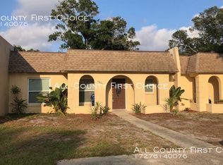 9831 87th St N, Seminole, FL 33777