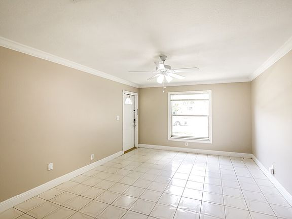 3rd image of 4821 NW 16th St
