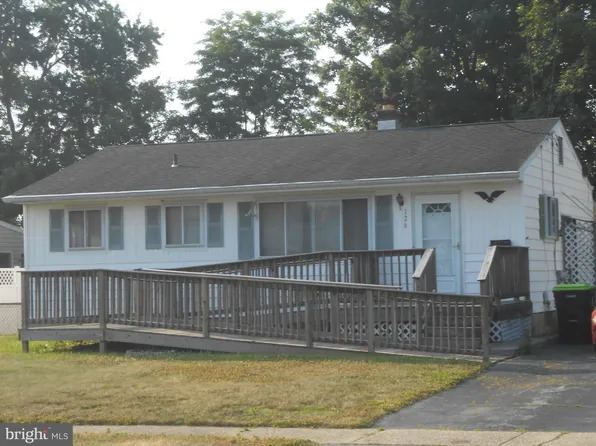 126 W Thomson Dr, Elkton, MD 21921