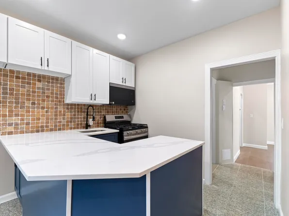 99 West 50th Street image 15 of 44