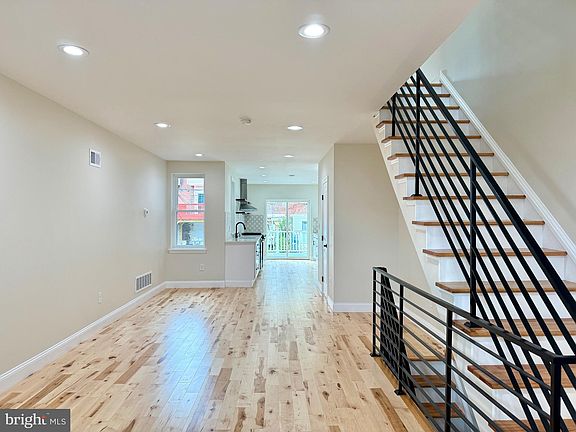 5th image of 6952 Cedar Park Ave