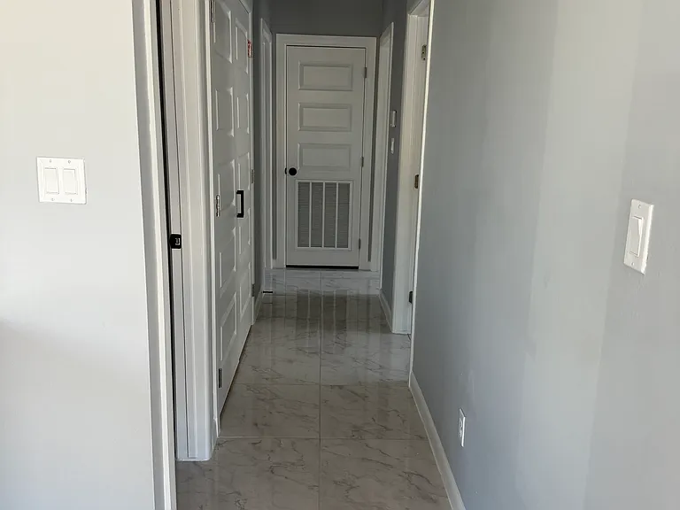 508 N Emerald Ave #1 — Photo 2