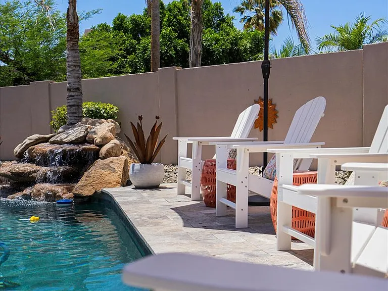 4926 N Valley Gln — Photo 45
