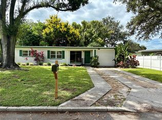 1613 Crystal Ct E, Lakeland, FL 33801