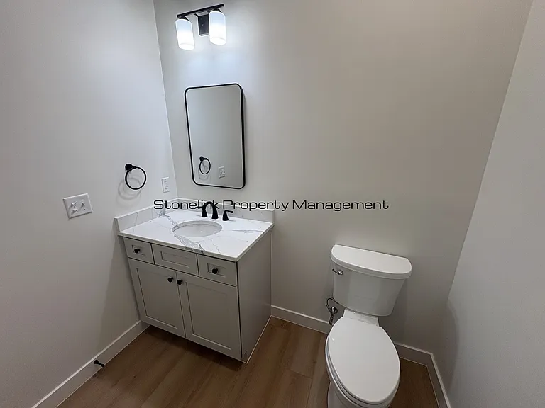 265 Manton Ave — Photo 25