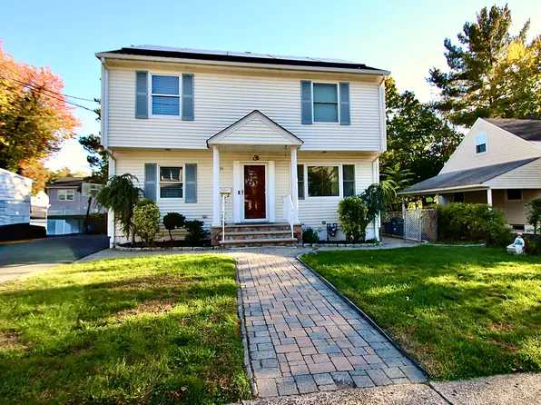 32-06 Norwood Dr, Fair Lawn, NJ 07410