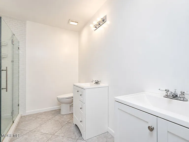 10 Madison Ct — Photo 15