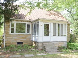 2359 Joswick Rd, Auburn Hills, MI 48326