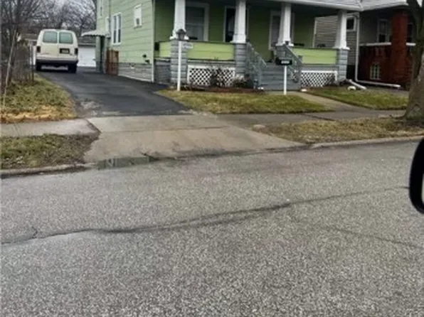 12321 Imperial Ave, Cleveland, OH 44120