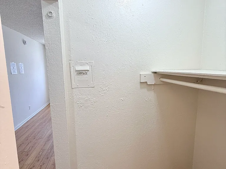 7535 Whitsett Ave #12 — Photo 8