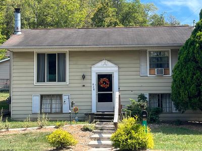 928 N Main Ave, Weston, WV, 26452