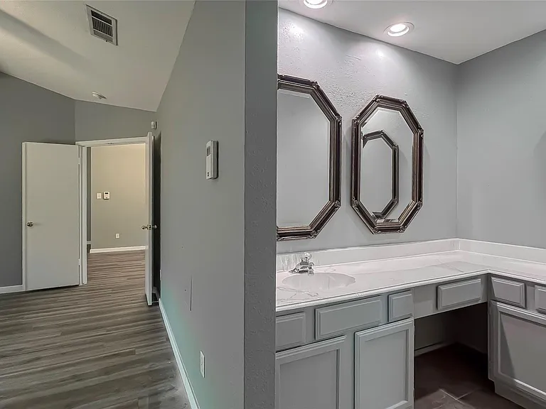 10506 Goldfield Ln — Photo 13