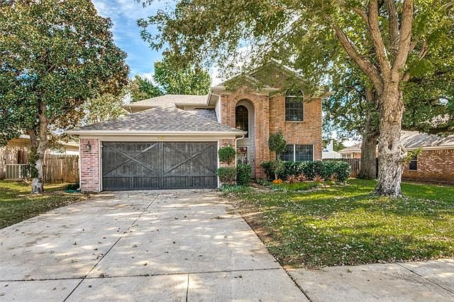 1st image of 740 Winding Oak Bnd