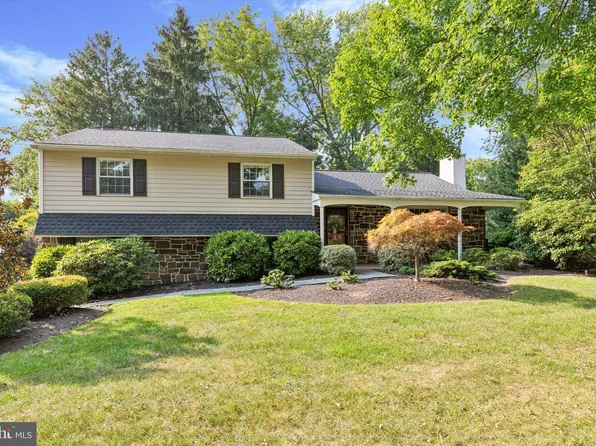 1021 Rosemarie Ln, Blue Bell, PA 19422