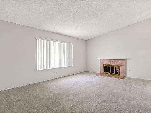 4th image of 127 E Juanita Ave