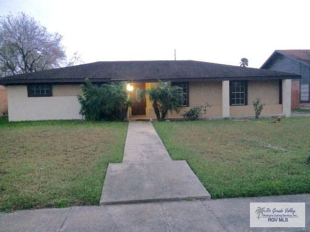 1st image of 6 Lakeview Ln