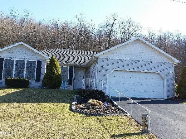 1075 W Main St, Nanticoke, PA 18634