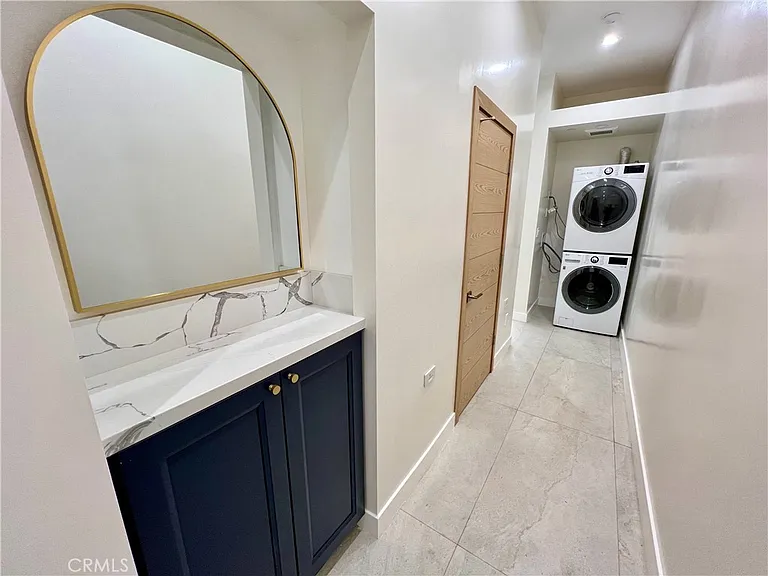 23443 Balmoral Ln — Photo 38