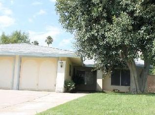 265 Green Oaks Dr, Riverside, CA 92507