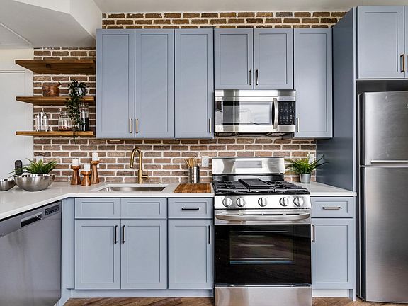 3rd image of 2401 Frankford Ave #4D