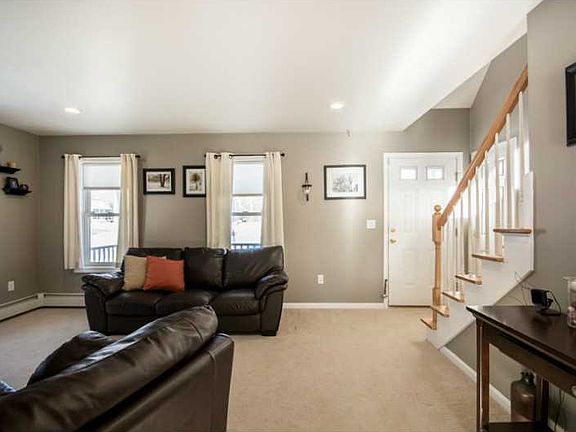 2nd image of 66 Winterberry Dr