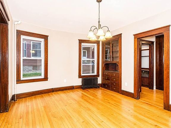 4th image of 39 19th St #1