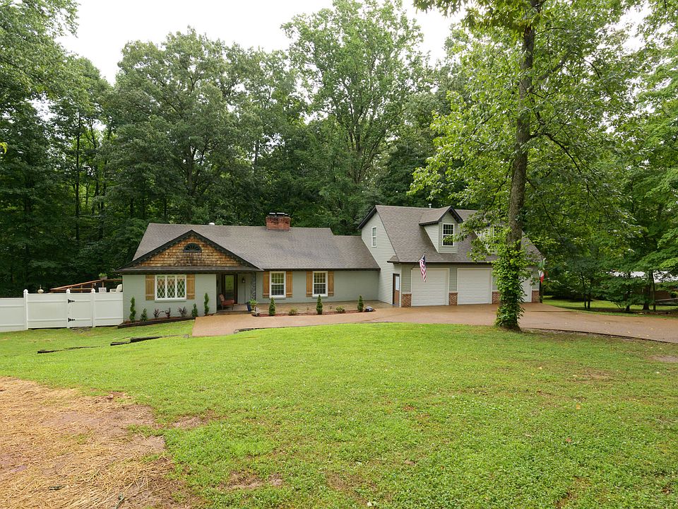 2nd image of 6 Dogwood Ln