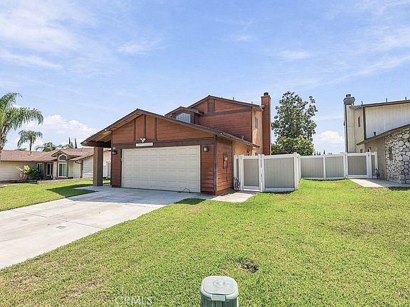2nd image of 1146 Adel Ct