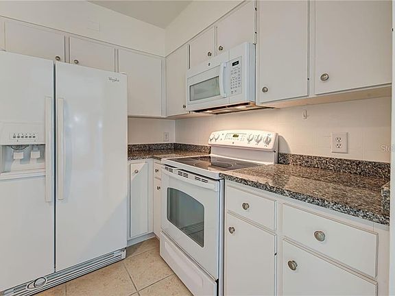 5th image of 804 Sorrento Pl #804