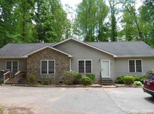 415-417 E I St, Newton, NC 28658