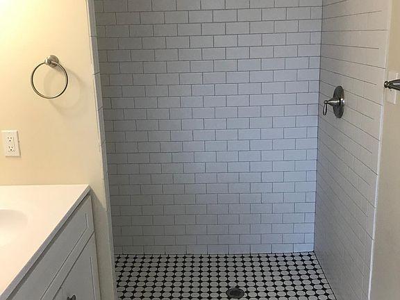 5th image of 7127 Germantown Ave #200