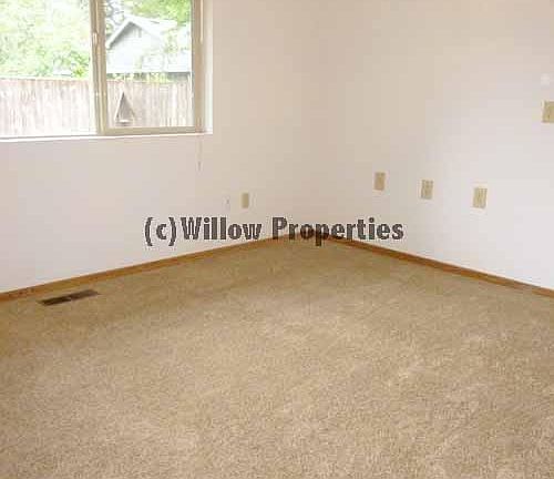 5th image of 108 Lila Ct
