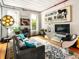 190 Grand St, Brooklyn, NY