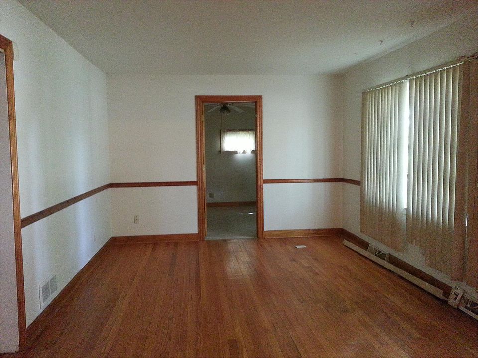2nd image of 2020 Oregon Ave