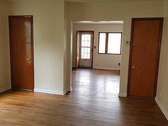 4th image of 1050 CLIFTON ST