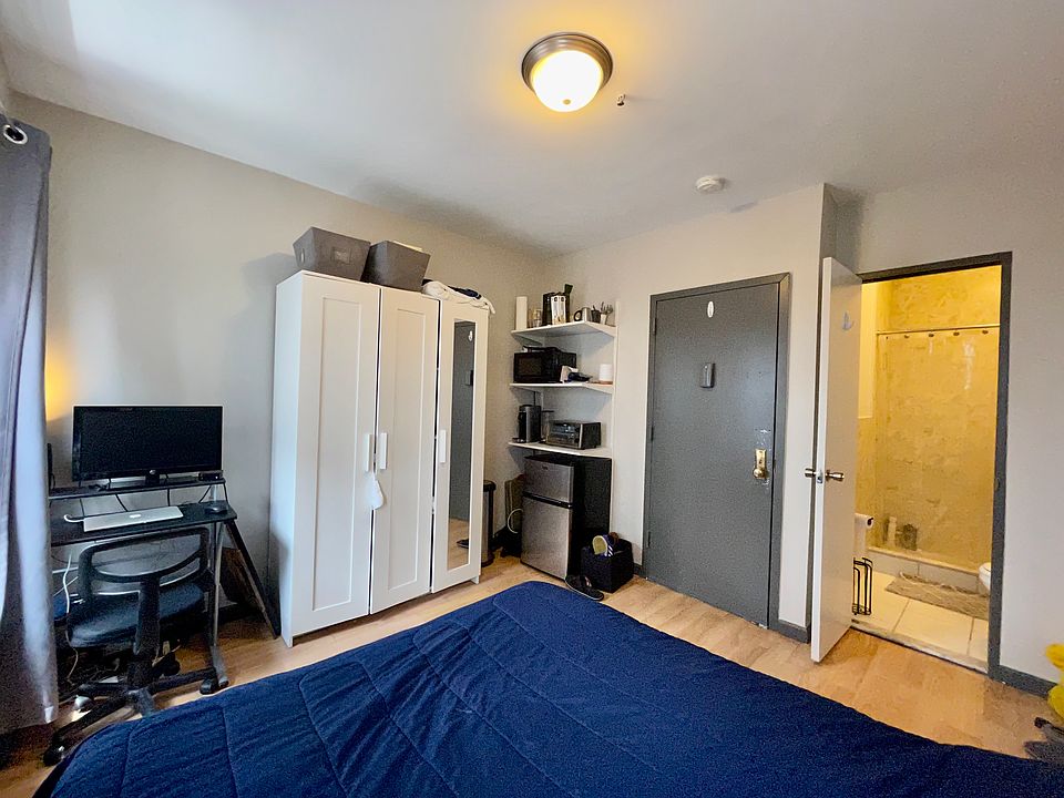 2nd image of 307 E 14th St #403
