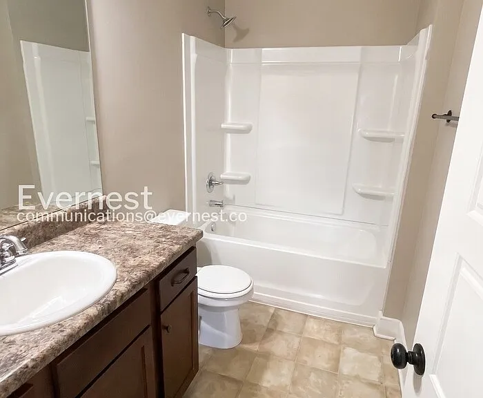 233 Union Station Dr — Photo 8