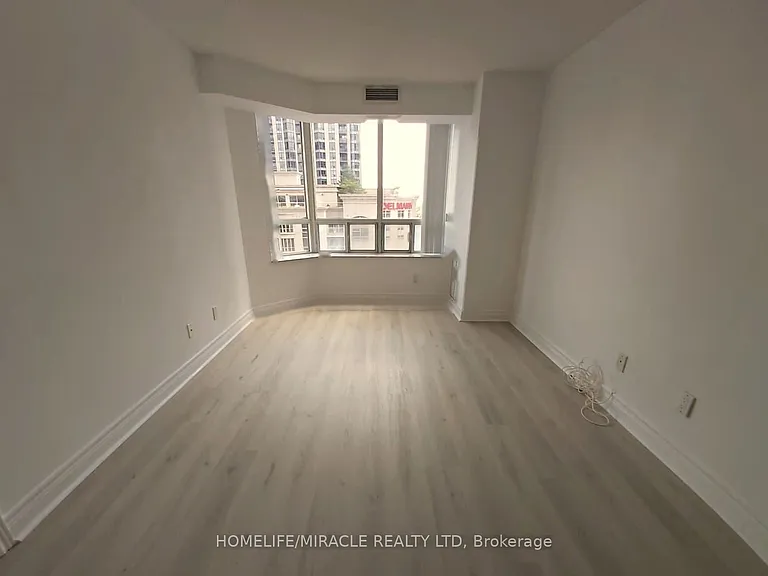 5418 Yonge St #1101 — Photo 20