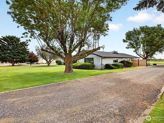3rd image of 17211 Road 11 NW