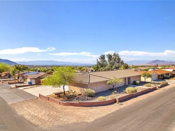2251 Thoroughbred Rd, Henderson, NV 89002