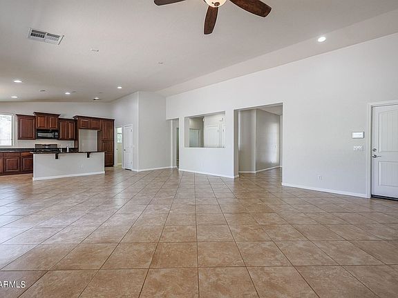4th image of 7806 W Salter Dr