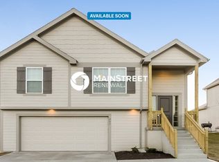 207 N Franklin St, Raymore, MO 64083