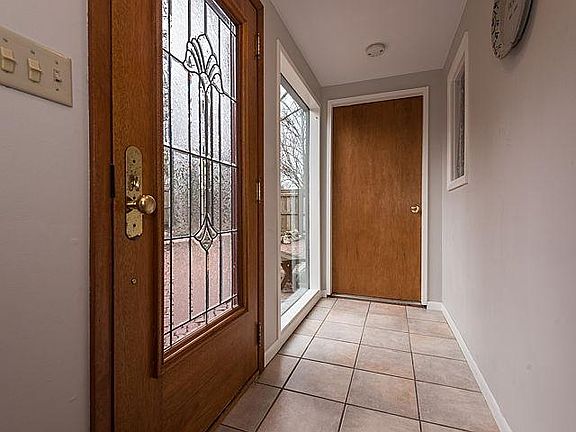5th image of 1606 Hillridge Blvd