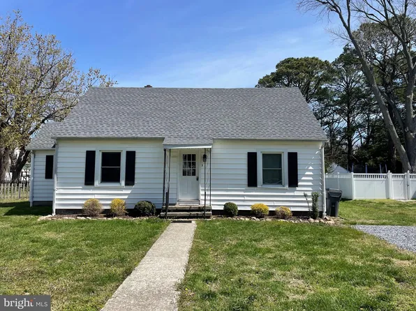 5 Oak St, Cambridge, MD 21613